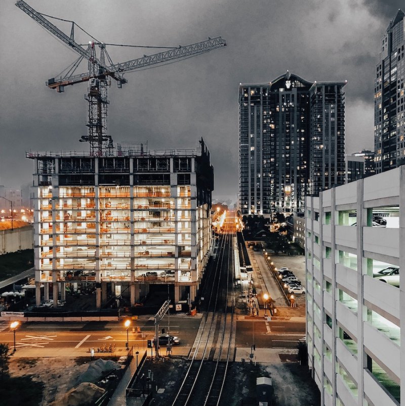 real estate Commercial contract breach over building