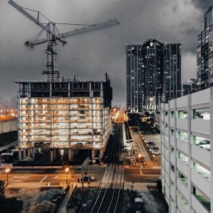 real estate Commercial contract breach over building